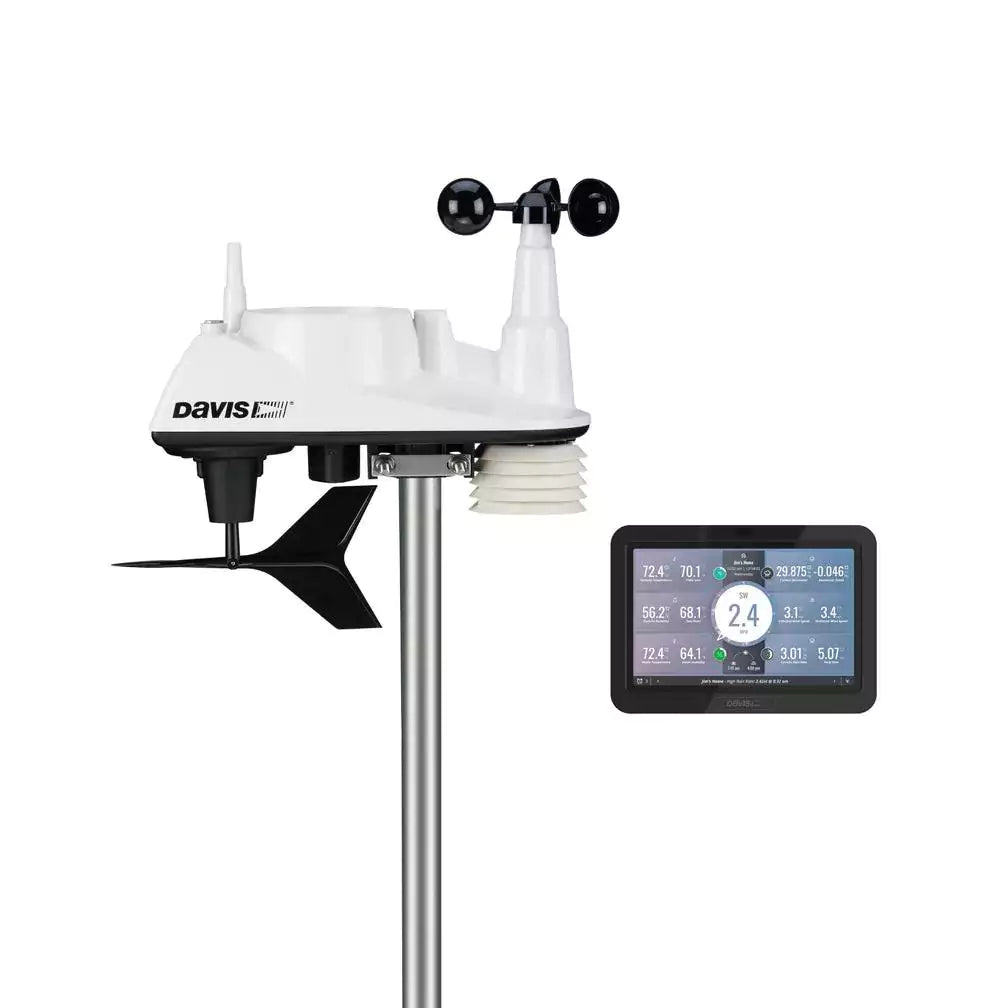 Davis Vantage Vue weather station with display console for accurate weather monitoring