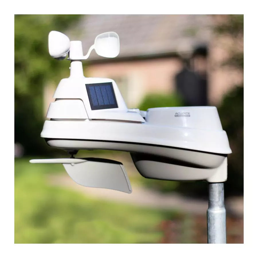 acurite 5 in 1 weather sensor mounted outdoor