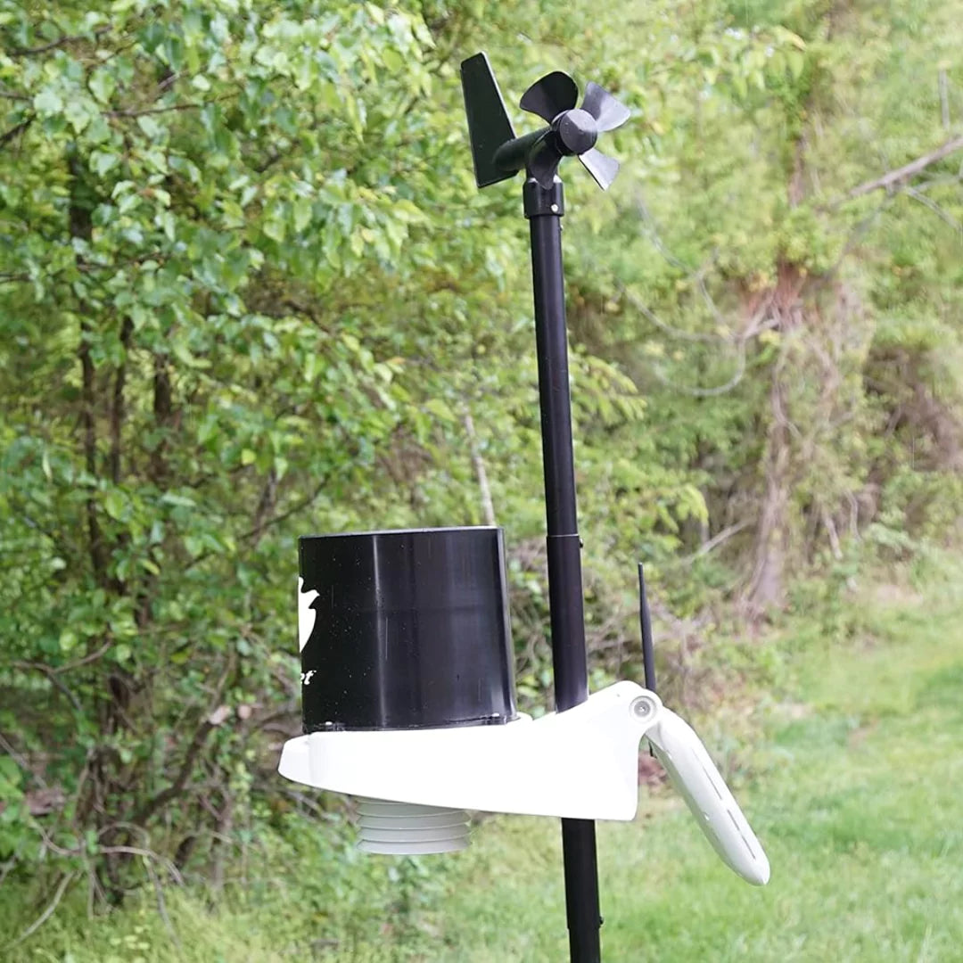 KestrelMet 6000 weather station mounted outdoors on a black pole
