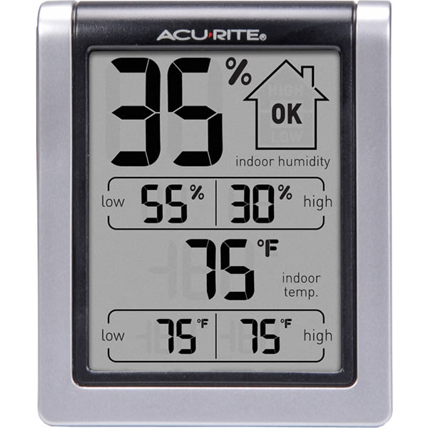 AcuRite Digital Rain Gauge with Temperature and Humidity Sensor